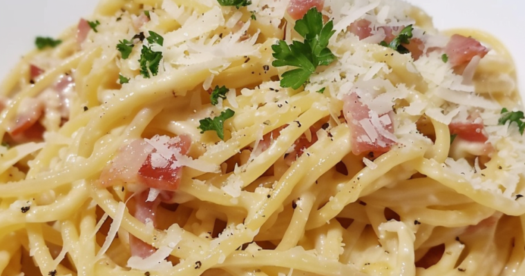 Recette irrésistible de Spaghettis Carbonara à la Crème