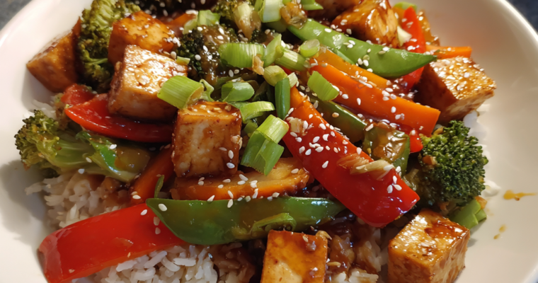 « Riz sauté tofu & légumes croquants : un délice irrésistible ! »