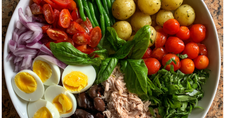 Véritable Salade Niçoise de Grand-Mère : Un délice irrésistible !